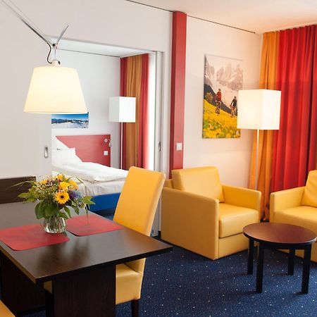 Stay2Munich Hotel & Serviced Apartments Brunnthal Bagian luar foto