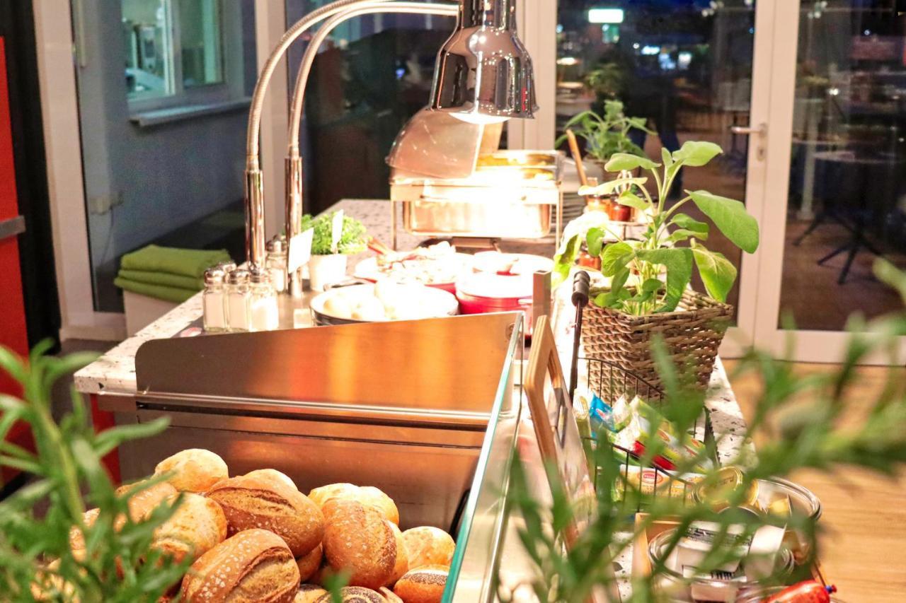 Stay2Munich Hotel & Serviced Apartments Brunnthal Bagian luar foto