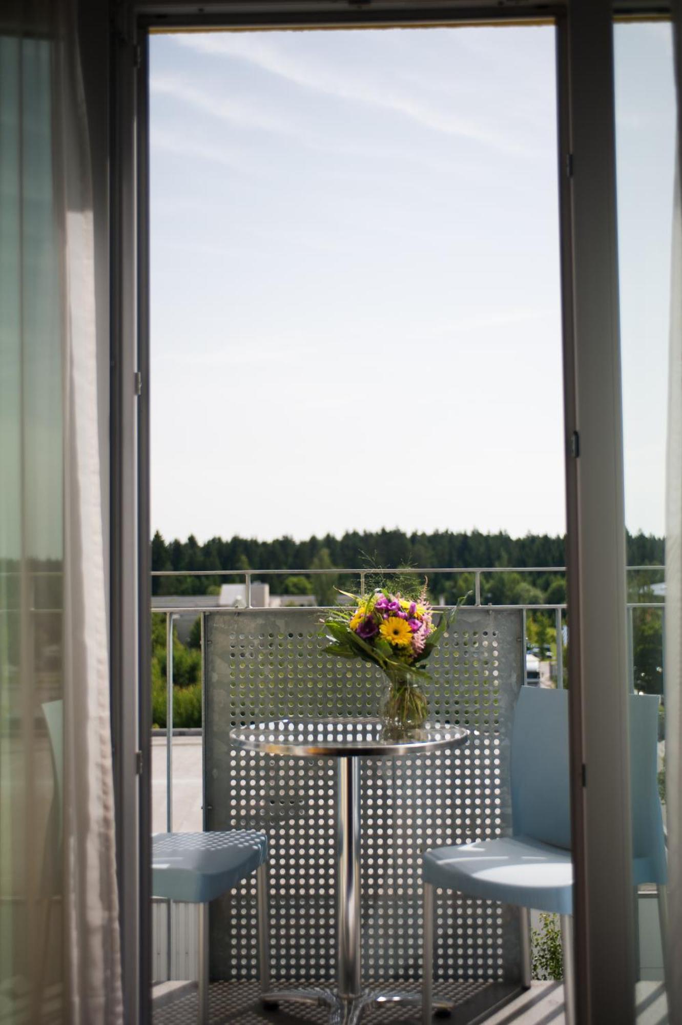 Stay2Munich Hotel & Serviced Apartments Brunnthal Bagian luar foto