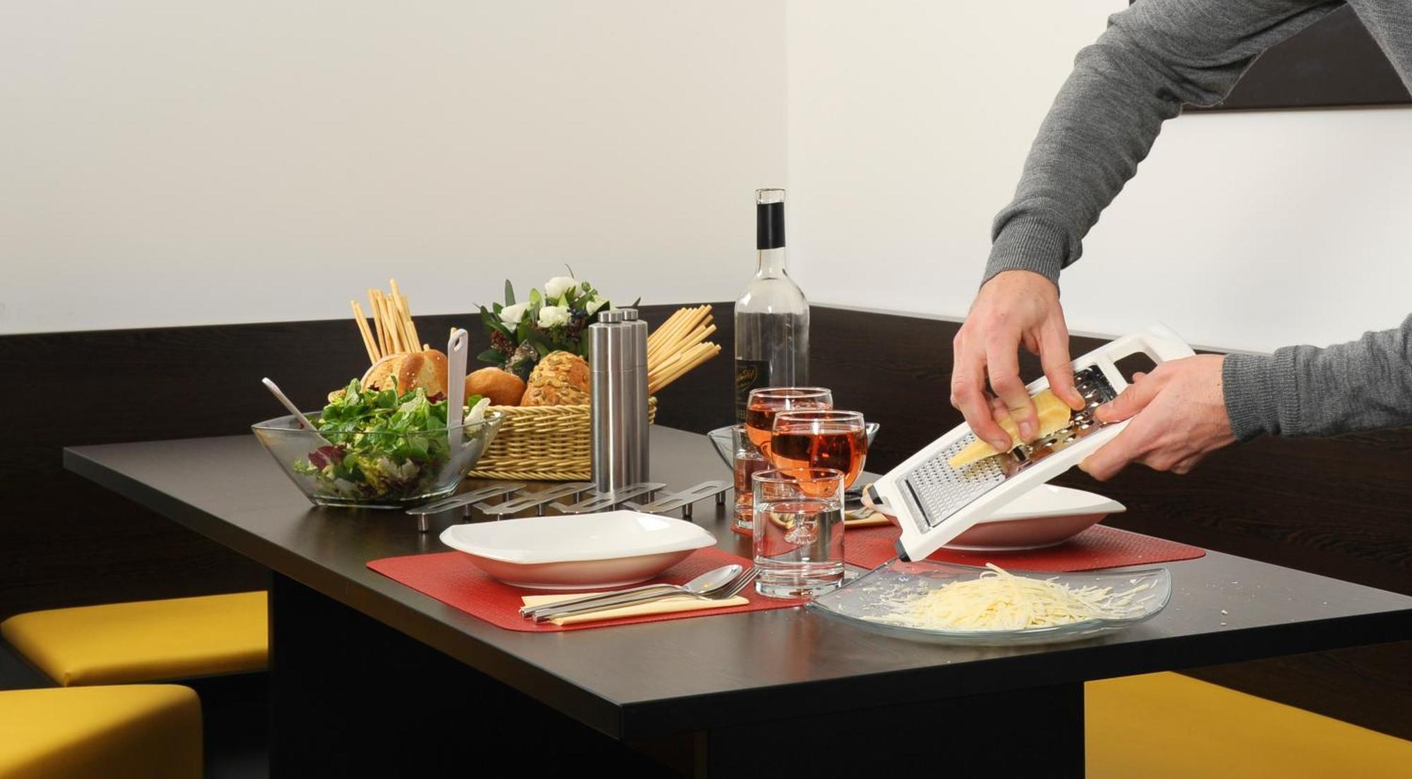 Stay2Munich Hotel & Serviced Apartments Brunnthal Bagian luar foto