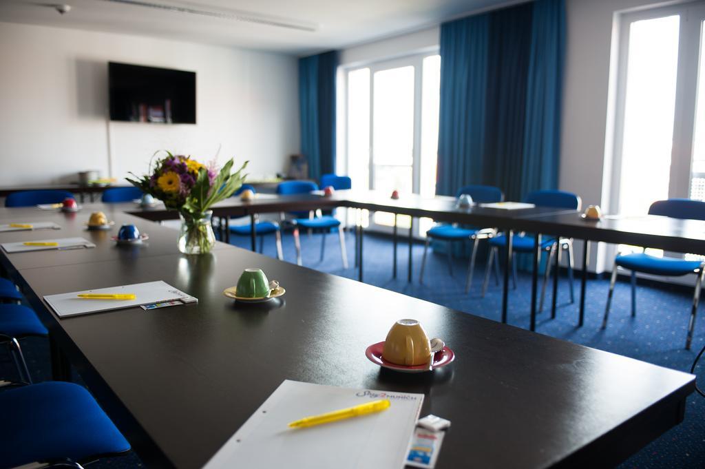 Stay2Munich Hotel & Serviced Apartments Brunnthal Bagian luar foto